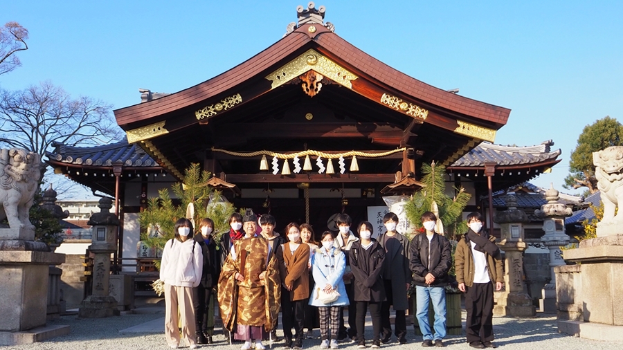 新春恒例「初春の書初と初詣」大和高田市・氏神祭神・高皇産霊神・天神社・書道実習